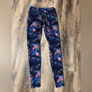 Lululemon tights. Size 6